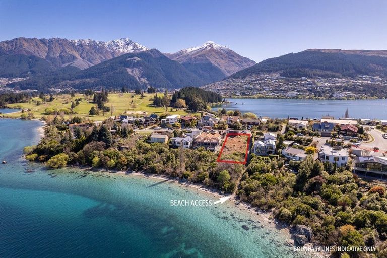 Photo of property in 64 Cedar Drive, Kelvin Heights, Queenstown, 9300