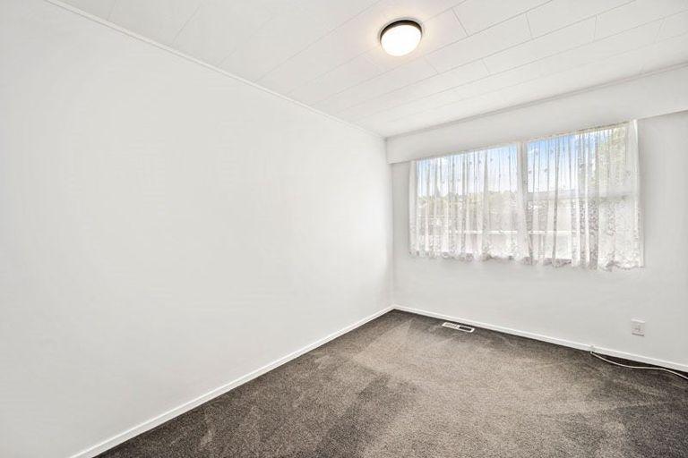 Photo of property in 5 Rameses Place, Pomare, Rotorua, 3015