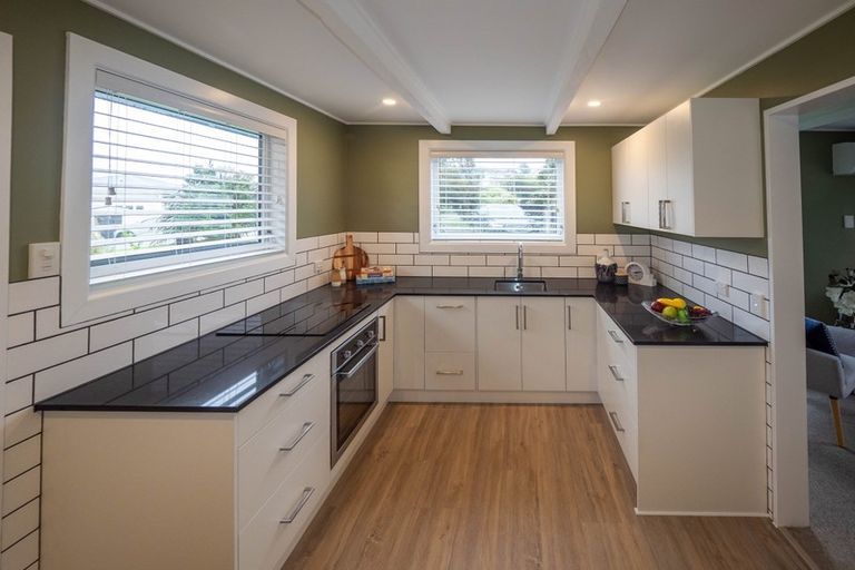 Photo of property in 2/1 Hawtrey Terrace, Johnsonville, Wellington, 6037