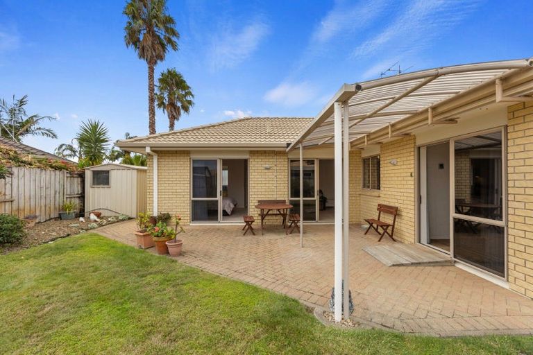 Photo of property in 69 Gravatt Road, Papamoa Beach, Papamoa, 3118