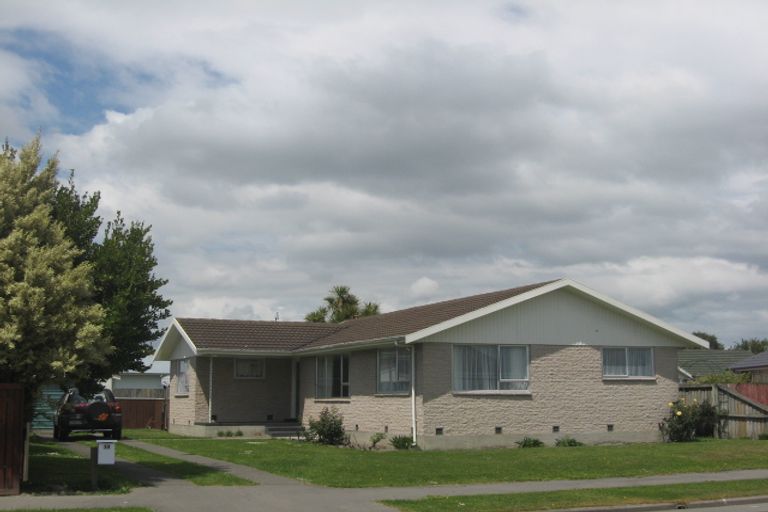 Photo of property in 14 Ian Place, Bishopdale, Christchurch, 8053