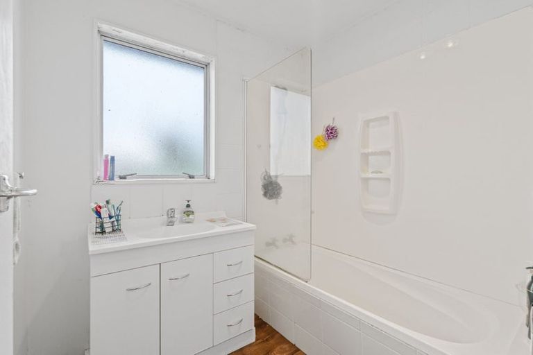 Photo of property in 4 Roslyn Road, Levin, 5510