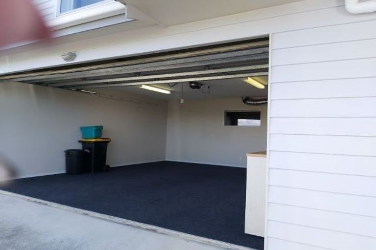 Photo of property in 7d Marjory Close, Broadmeadows, Wellington, 6035