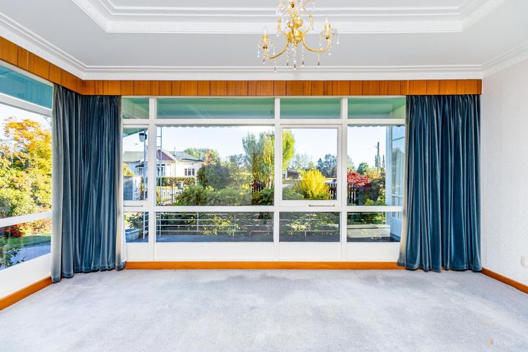 Photo of property in 1 Cashel Street, Waimate, 7924