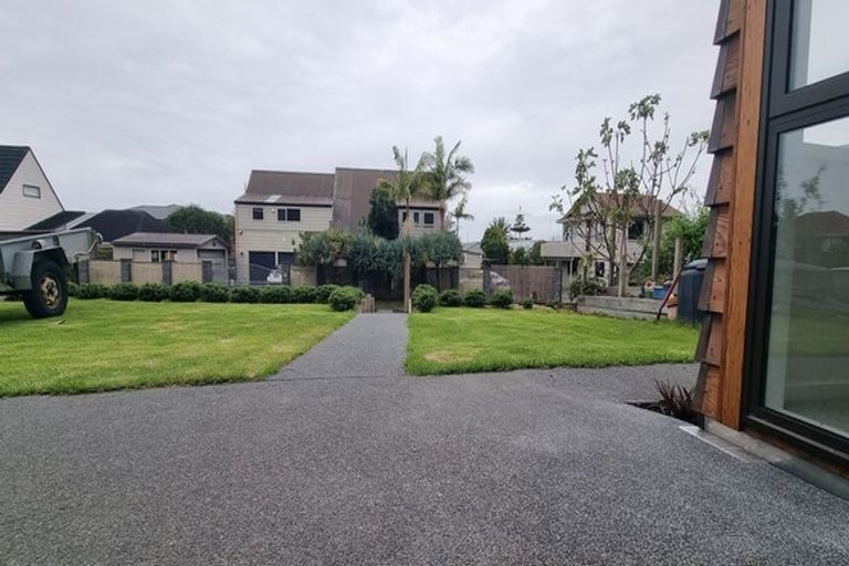 Photo of property in 23 Rogers Avenue, Eastern Beach, Auckland, 2012