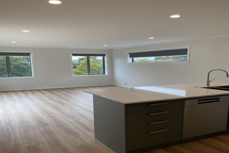 Photo of property in 2/18 Pickering Crescent, Chedworth, Hamilton, 3210