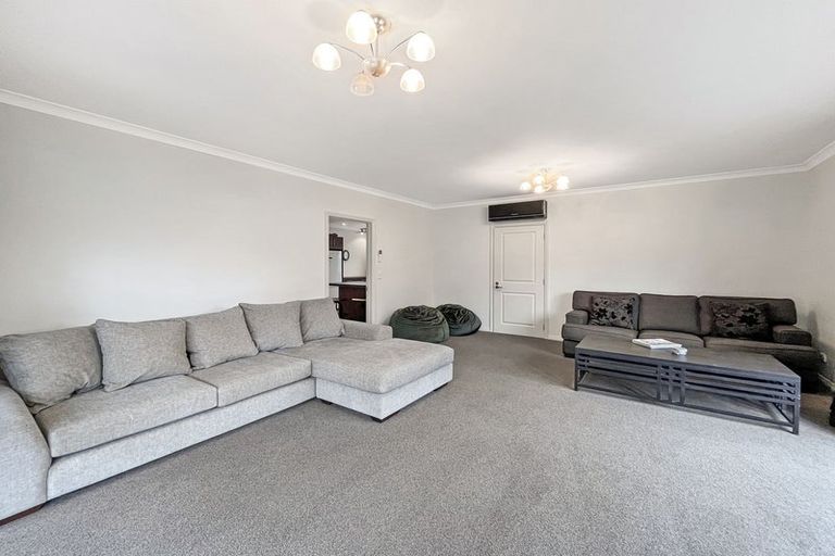 Photo of property in 35 Irishman Drive, Twizel, 7901