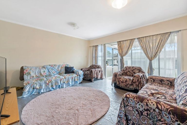 Photo of property in 1/57 Orams Road, Hillpark, Auckland, 2102