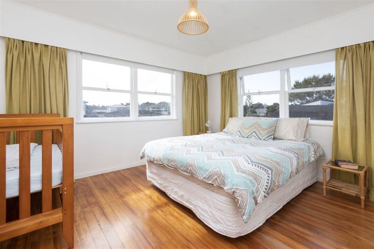Photo of property in 39a Portadown Avenue, Pakuranga Heights, Auckland, 2010