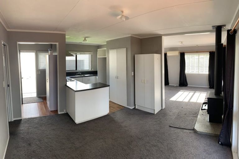 Photo of property in 11 Hilton Grove, Kelvin Grove, Palmerston North, 4414