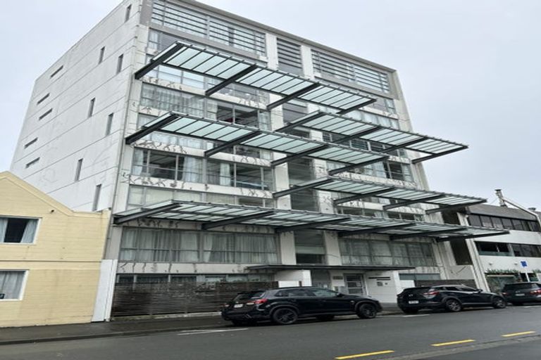 Photo of property in Sol Apartments, 8/37 Jessie Street, Te Aro, Wellington, 6011