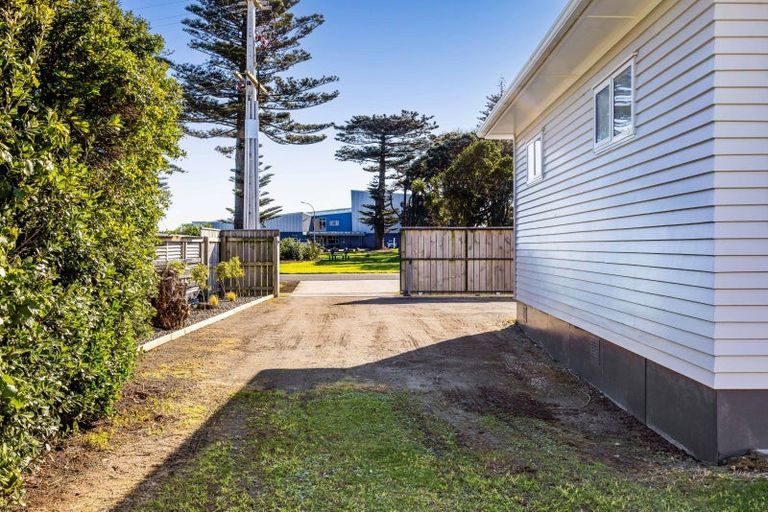 Photo of property in 23 Longfellow Road, Opunake, 4616