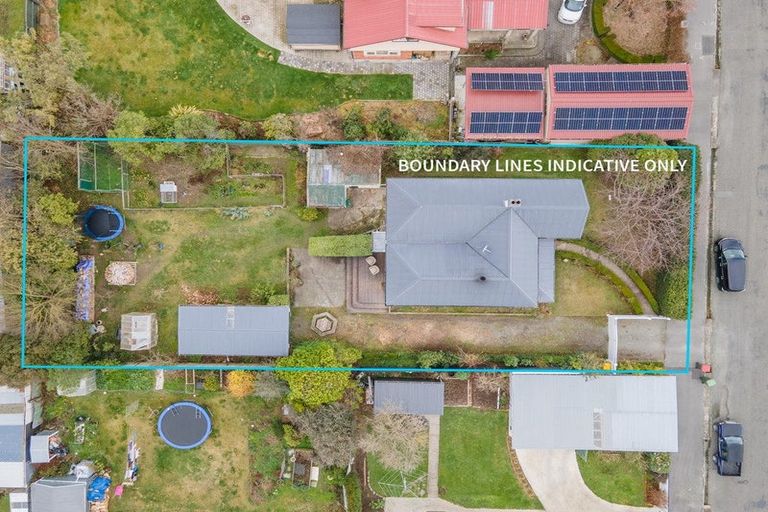 Photo of property in 19 Rhodes Street, Waimate, 7924