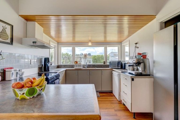 Photo of property in 16 Cairnfield Road, Kensington, Whangarei, 0112