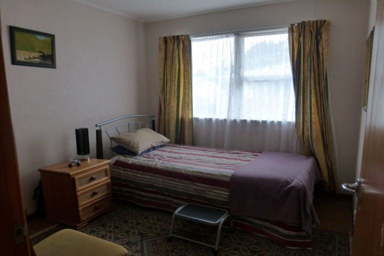 Photo of property in 46 La Rosa Street, Green Bay, Auckland, 0604