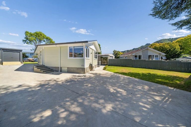 Photo of property in 22 Pasadena Crescent, Totara Park, Upper Hutt, 5018
