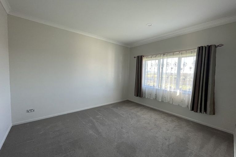 Photo of property in 9 Mclachlan Way, Pokeno, 2471