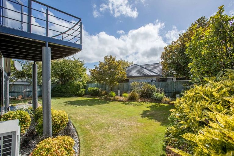 Photo of property in 1 Althorp Place, Avonhead, Christchurch, 8042