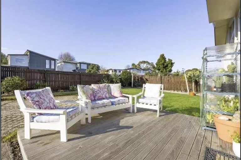 Photo of property in 37 Minaret Drive, Bucklands Beach, Auckland, 2014