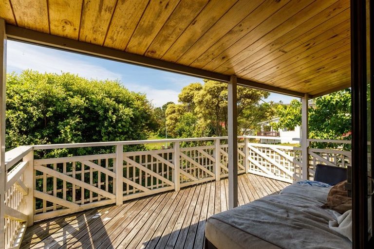 Photo of property in 41 Riversdale Drive, Merrilands, New Plymouth, 4312