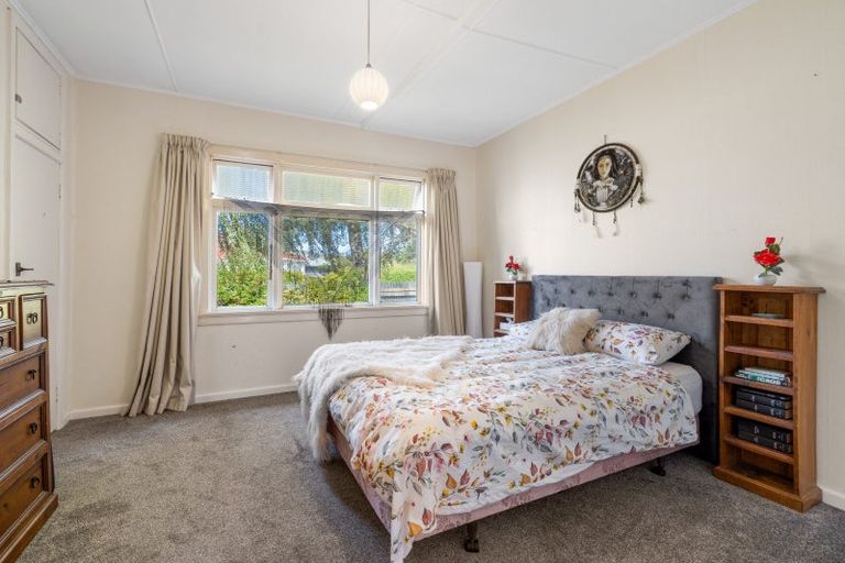 Photo of property in 16 Moore Street, Milton, 9220