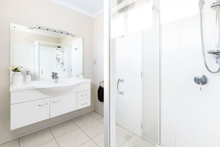 Photo of property in 2 Armour Place, Halswell, Christchurch, 8025