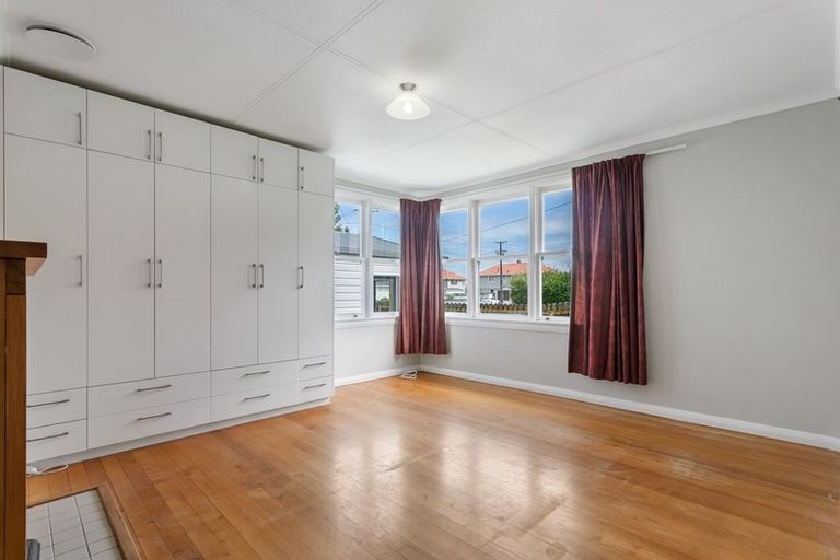Photo of property in 8 Arimu Road, Papakura, 2110