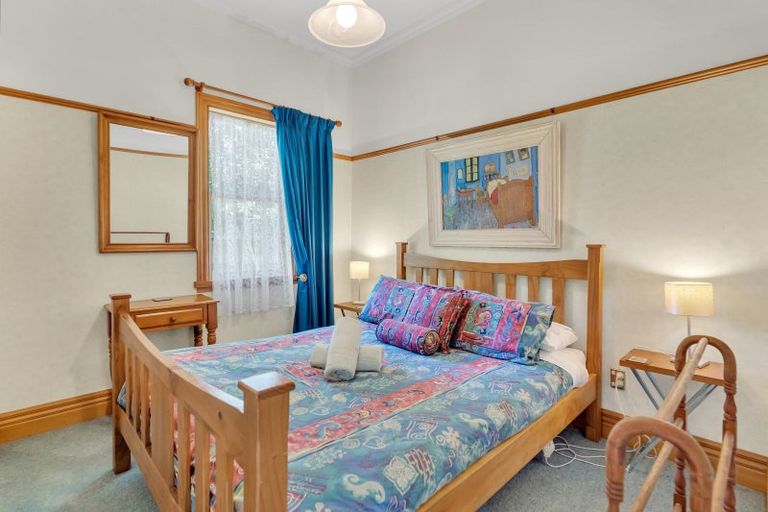 Photo of property in 17 Cambridge Road, Martinborough, 5711