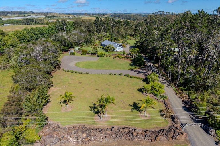 Photo of property in 244 Waimate North Road, Kerikeri, 0293