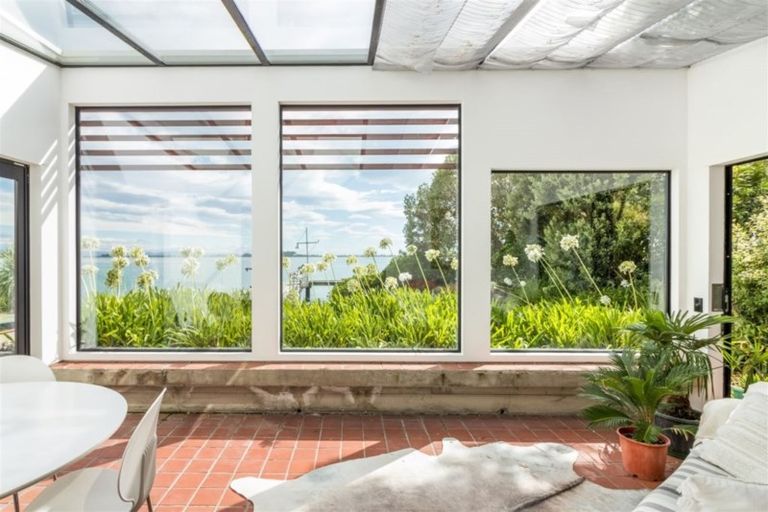 Photo of property in 102 Beachville Road, Redcliffs, Christchurch, 8081