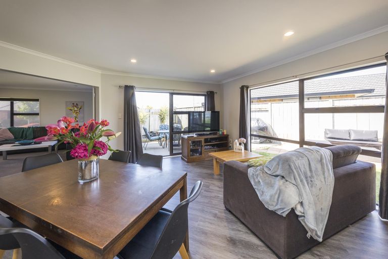 Photo of property in 62 Branigan Parade, Kelvin Grove, Palmerston North, 4414