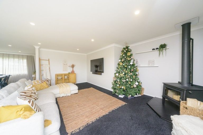 Photo of property in 15 Highland View Drive, Tokomaru, Palmerston North, 4474