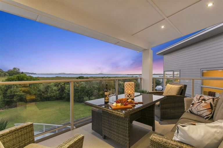 Photo of property in 78 Bannings Way, Hobsonville, Auckland, 0618