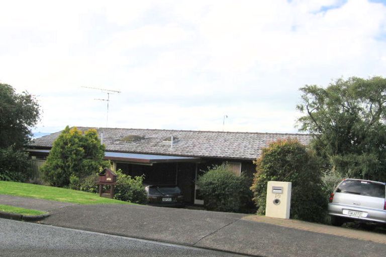 Photo of property in 8 Callender Place, Shelly Park, Auckland, 2014