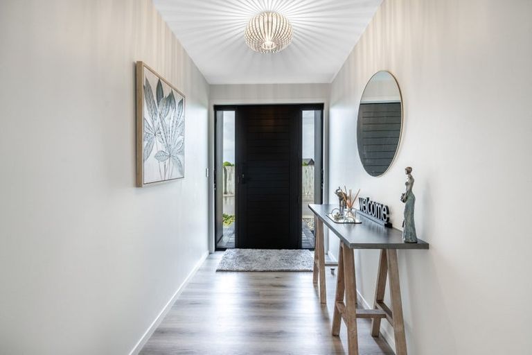 Photo of property in 10 Barker Place, Waikiwi, Invercargill, 9810