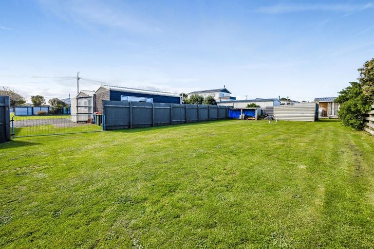 Photo of property in 25 Hira Street, Ohawe, Hawera, 4671