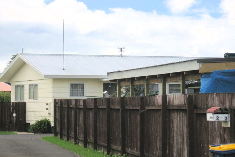 Photo of property in 1/3 Silverstone Place, Henderson, Auckland, 0612