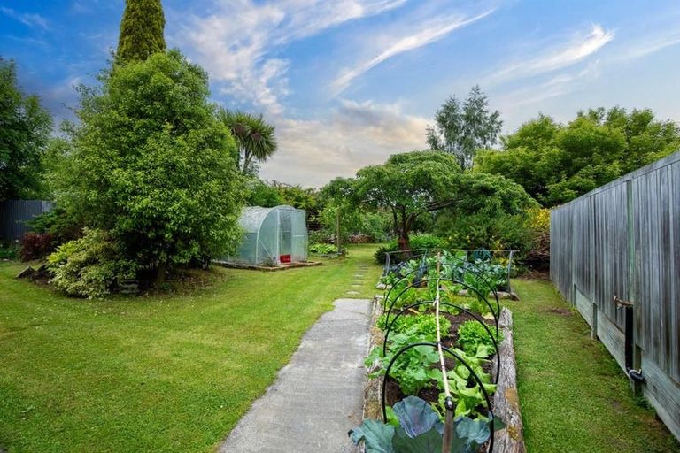 Photo of property in 72 Parsonage Road, Waimate, 7978