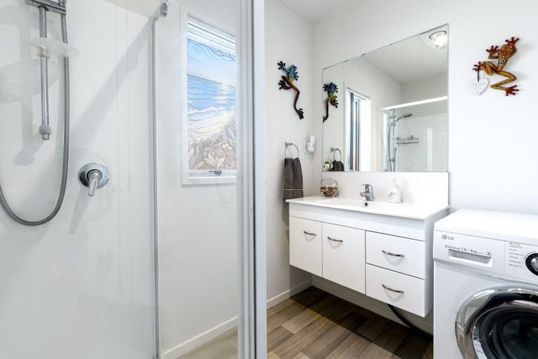 Photo of property in 11 Kamahi Crescent, Papamoa Beach, Papamoa, 3118