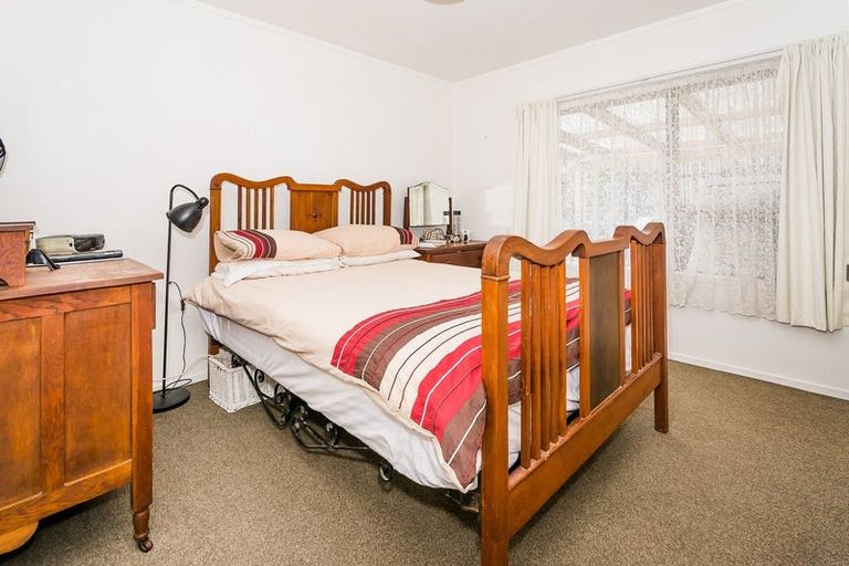 Photo of property in 2/56 Stredwick Drive, Torbay, Auckland, 0630