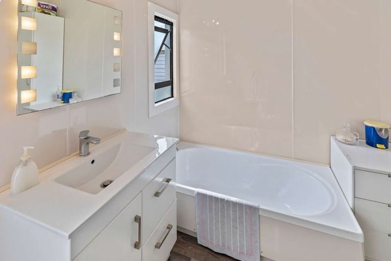 Photo of property in 12 Fox Road, Springvale, Whanganui, 4501