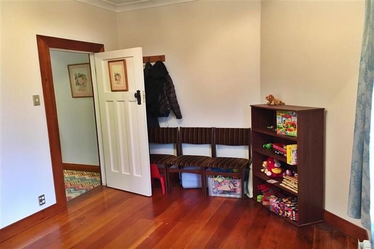Photo of property in 44 Birdwood Road, Waterloo, Lower Hutt, 5011