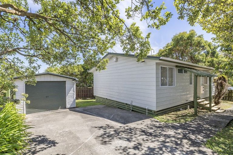 Photo of property in 21a Omapere Street, Whitby, Porirua, 5024