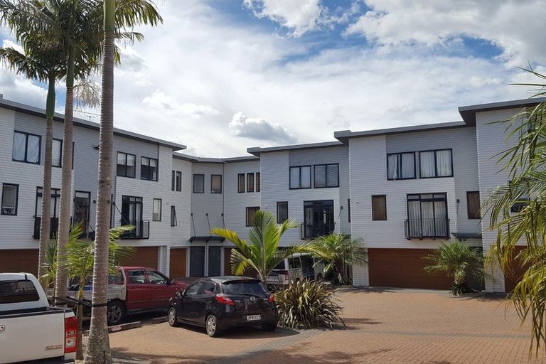 Photo of property in 14/50 Livingstone Street, Westmere, Auckland, 1022