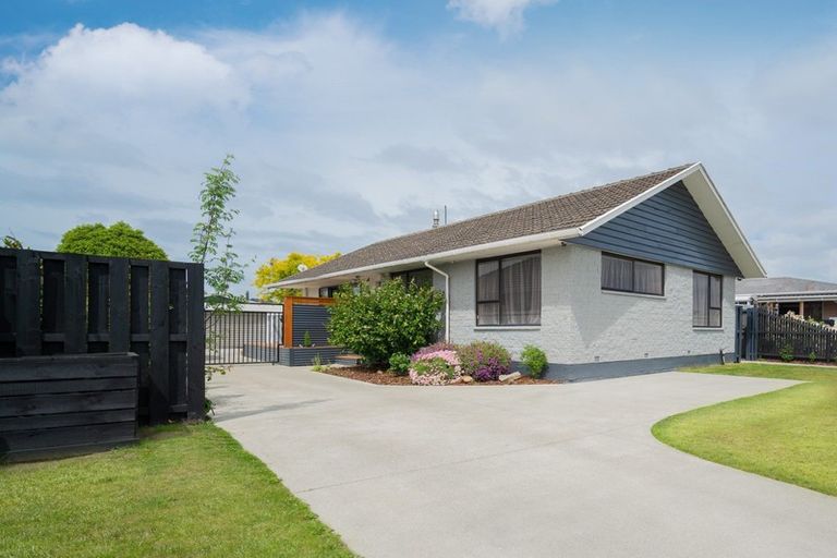 Photo of property in 31 Oriana Crescent, Hornby, Christchurch, 8042