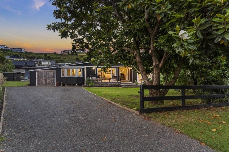 Photo of property in 6 Widdison Place, Whangamata, 3691