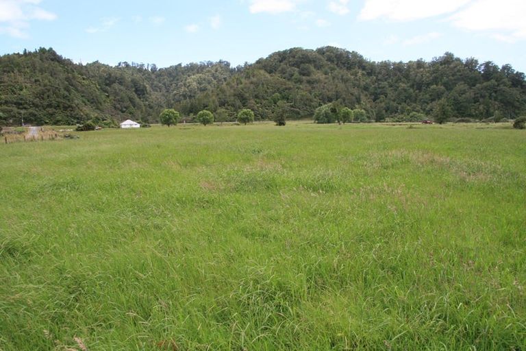 Photo of property in 3180 Mokau Road, Ahititi, Urenui, 4378