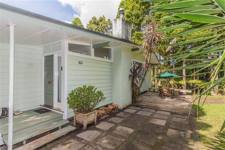 Photo of property in 45 Tane Road, Laingholm, Auckland, 0604