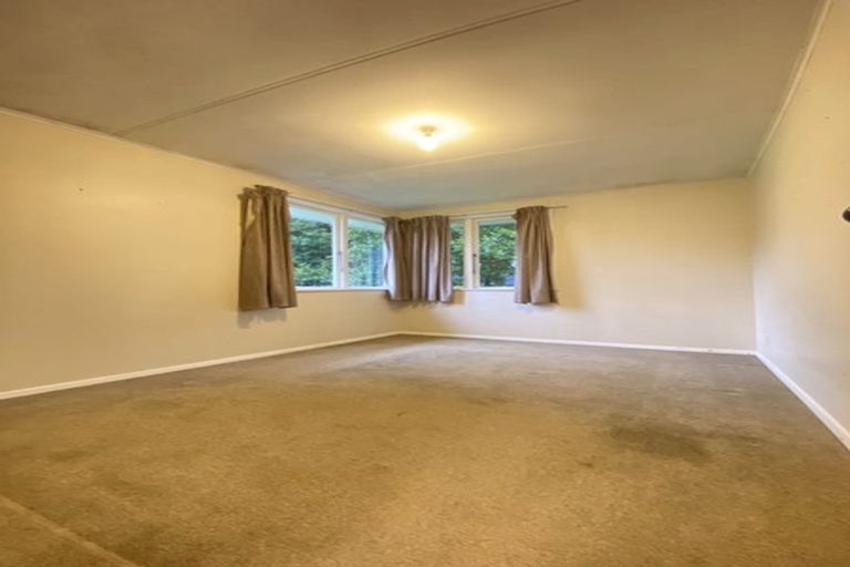 Photo of property in 51 Potter Avenue, Northcote, Auckland, 0627