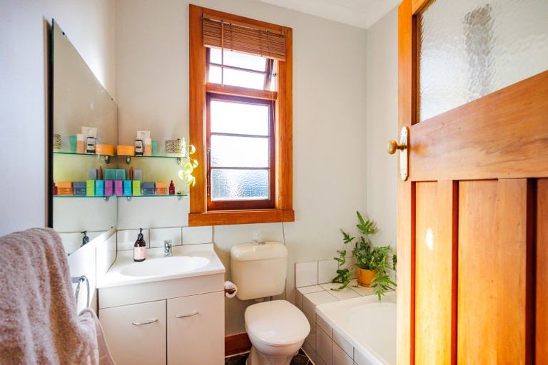 Photo of property in 50 Guy Avenue, Takaro, Palmerston North, 4410